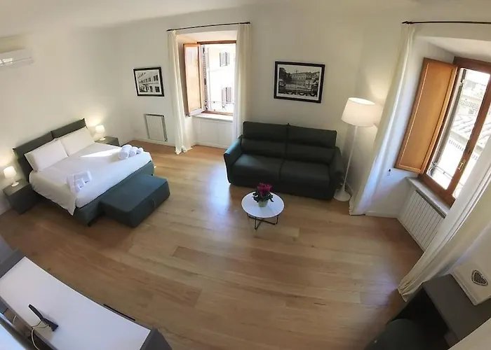 Апартаменты Nesty Margana House *